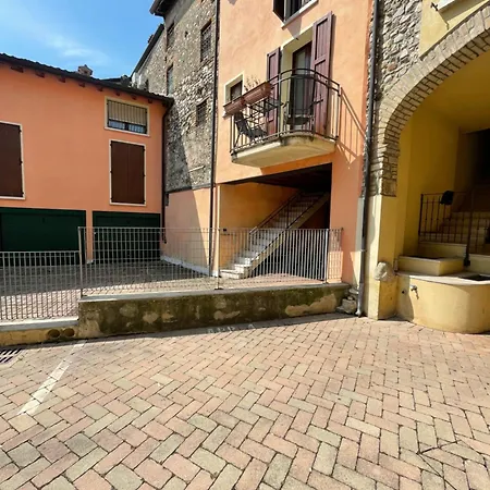 Amelie Desenzano del Garda